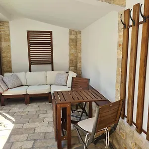 https://apartments-steffi.in-istria.net